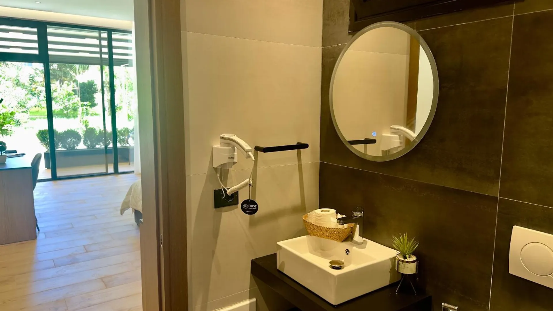 Hotel Elmar Comfort Vlore