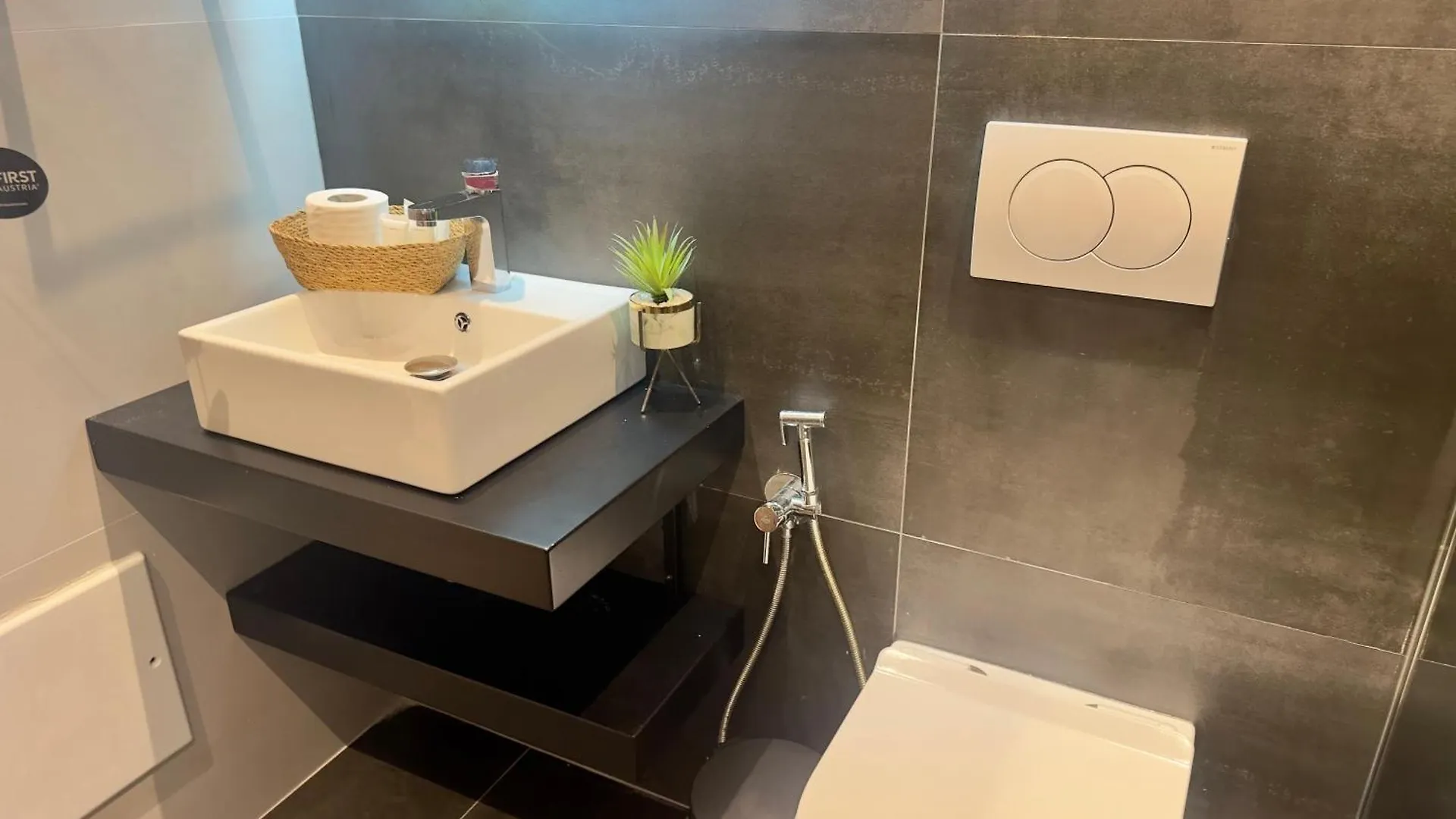 Elmar Comfort Vlorë