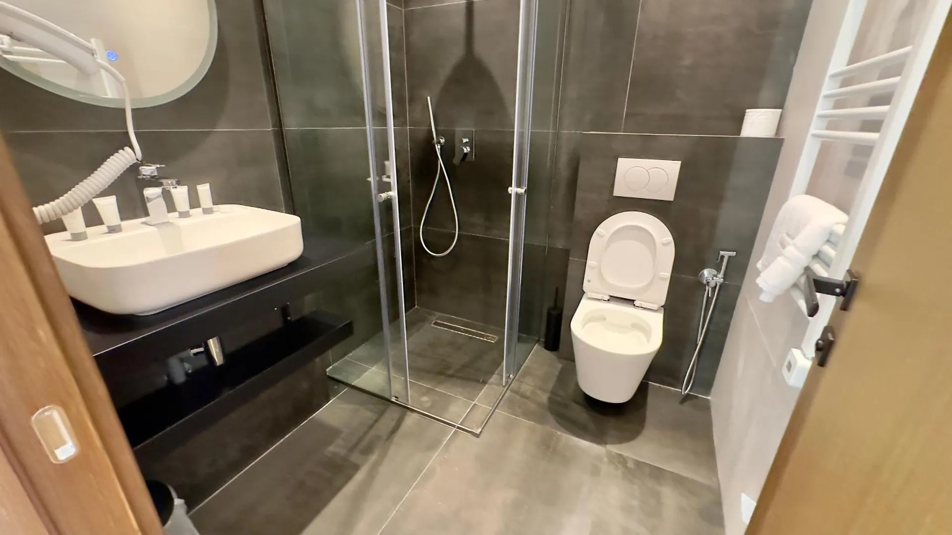 **** Hotel Elmar Comfort Vlorë Albanien