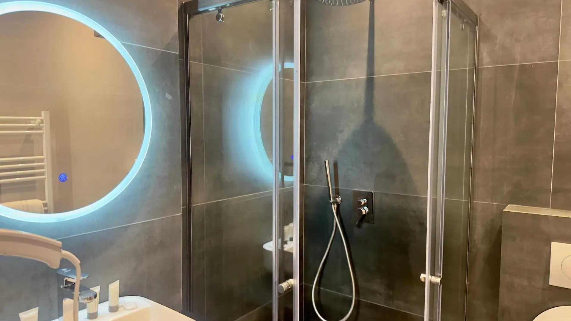 Elmar Comfort Vlorë Hotel