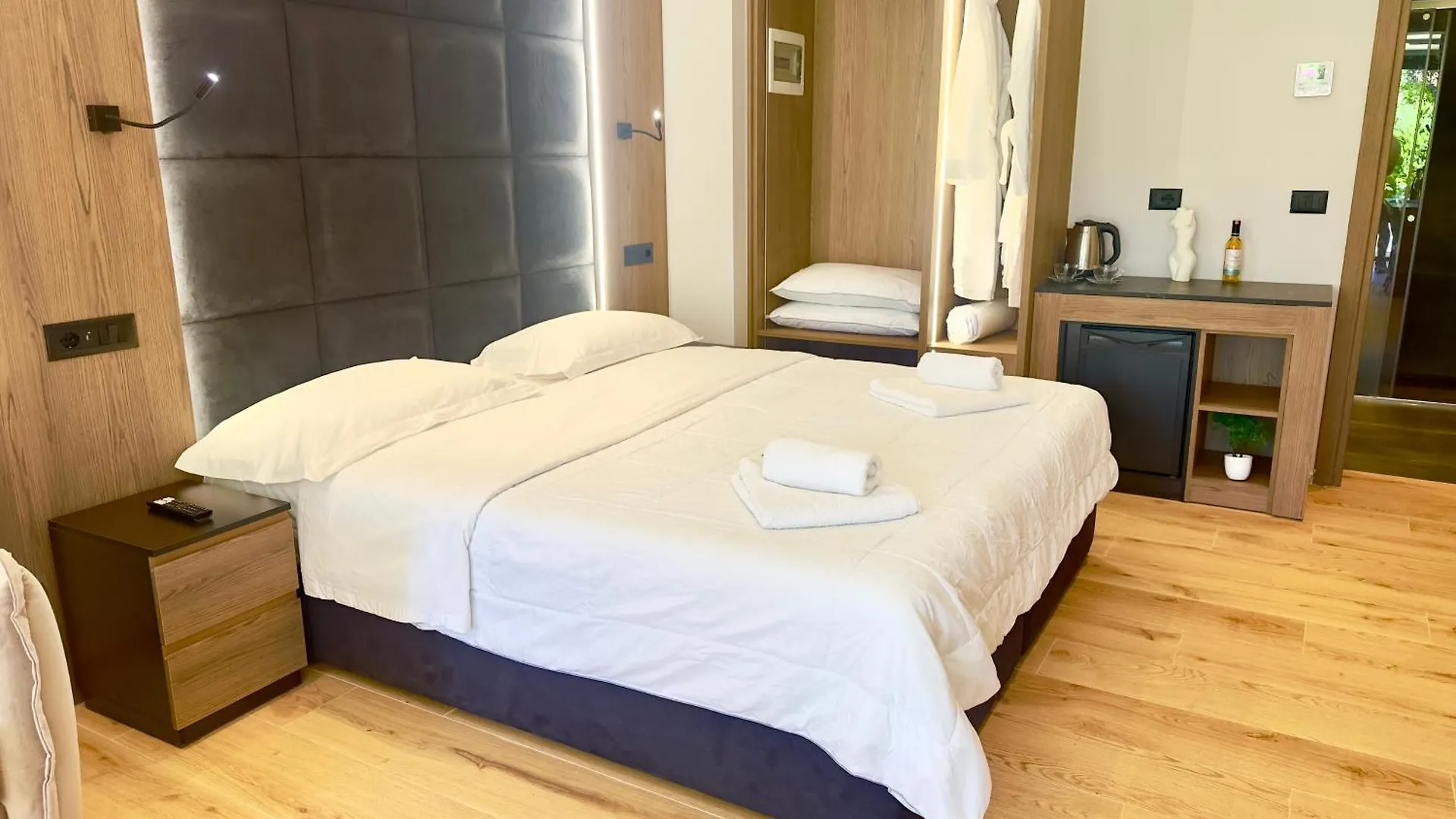 Elmar Comfort Vlore 4*,