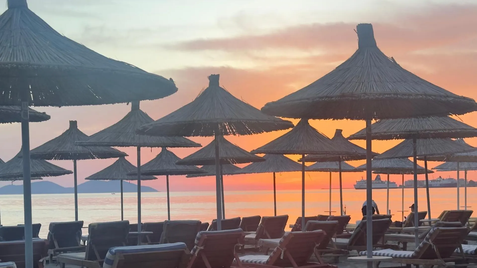 Elmar Comfort Vlore 4*,  Albania